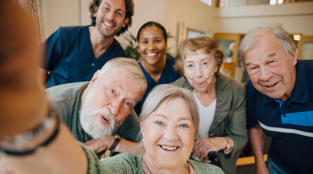 selfie equipe et residents 1440x800