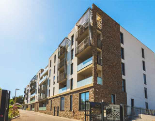 residence-seniors-jardins-arcadie-la-seyne-sur-mer-1-exterieur-640x500