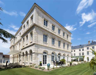 residence-seniors-jardins-arcadie-rochefort-16-exterieur-640x500