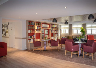 residence-seniors-versailles-11-bibliotheque-2048x1440