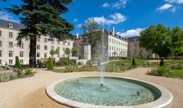 Déjà 1 an pour la résidence seniors Les Jardins d’Arcadie de Poitiers !